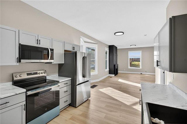 2411 Park Avenue, Kansas City, MO 64127