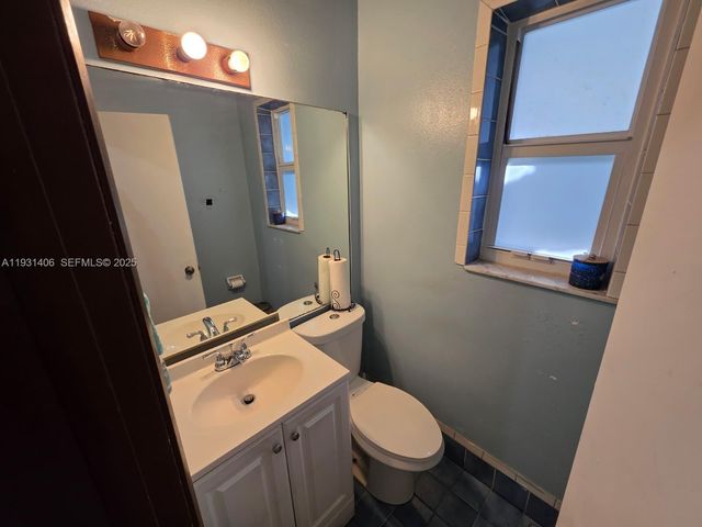 530 NE 132nd Ter, North Miami, FL 33161