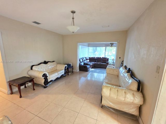 530 NE 132nd Ter, North Miami, FL 33161
