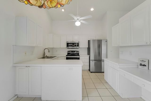 3254 Jog Park Drive, Greenacres, FL 33467