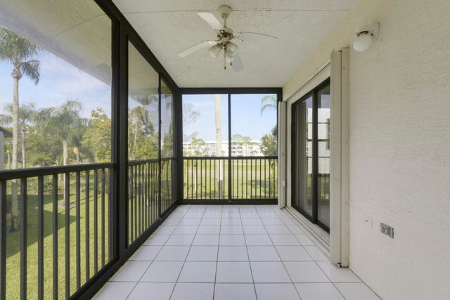 3254 Jog Park Drive, Greenacres, FL 33467