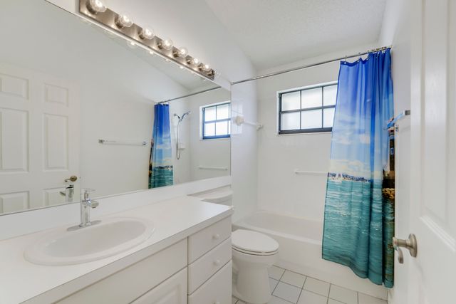 3254 Jog Park Drive, Greenacres, FL 33467