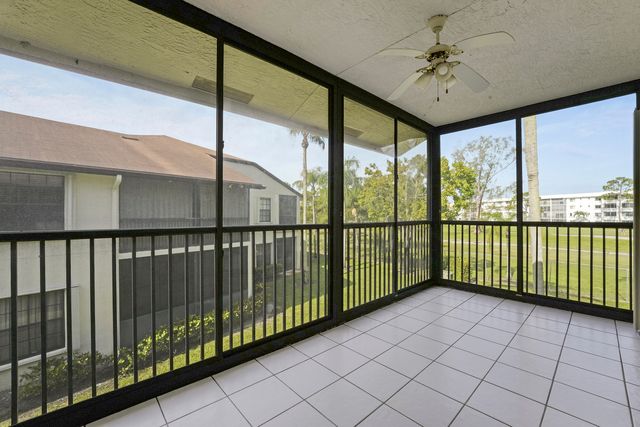 3254 Jog Park Drive, Greenacres, FL 33467