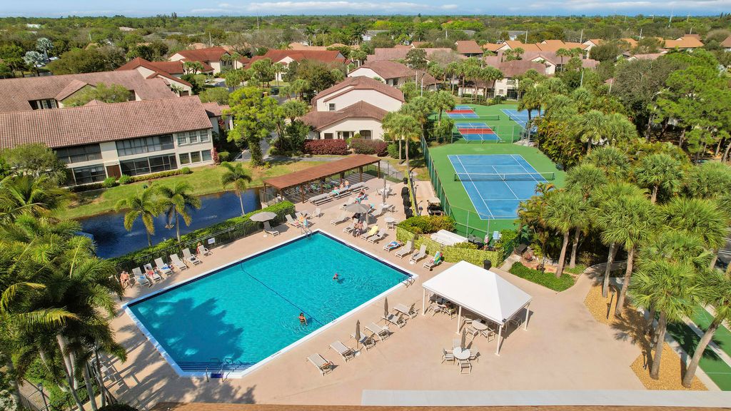 3254 Jog Park Drive, Greenacres, FL 33467