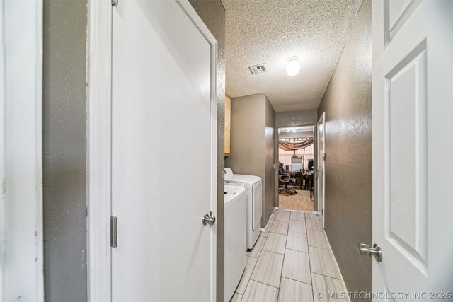3866 S 98th Avenue, Tulsa, OK 74146