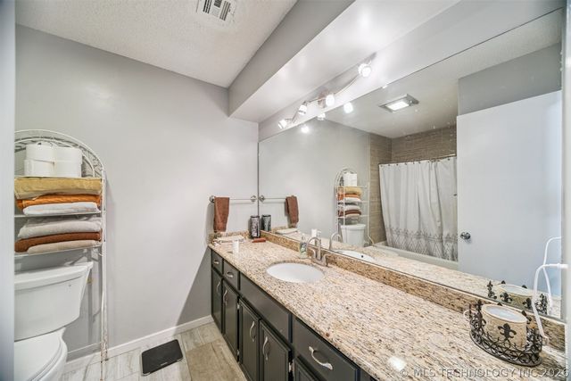3866 S 98th Avenue, Tulsa, OK 74146