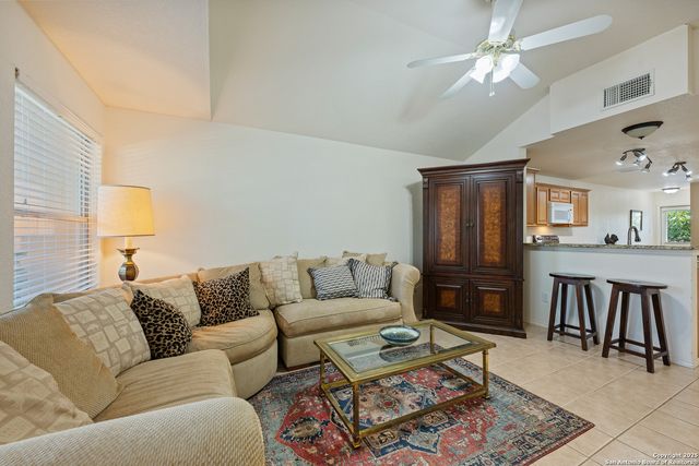 3202 Eisenhauer Rd Unit 702, San Antonio, TX 78209