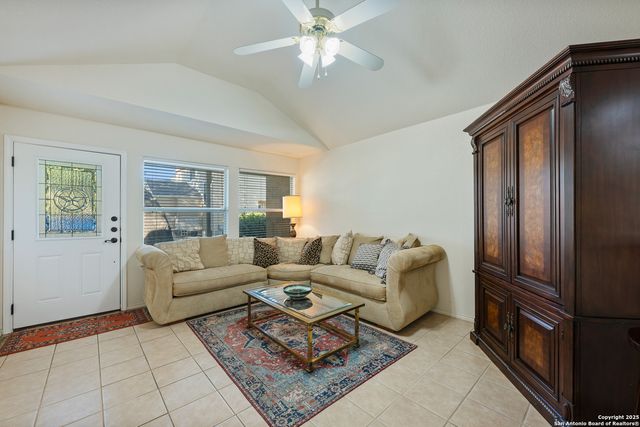 3202 Eisenhauer Rd Unit 702, San Antonio, TX 78209