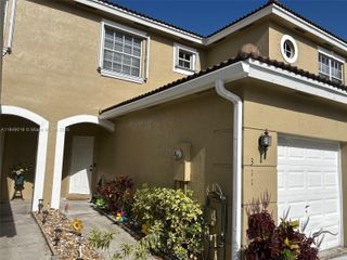 311 SW 120th Ave 311, Pembroke Pines, FL 33025