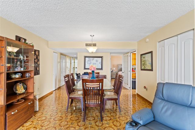 8530 Byron Ave 302, Miami Beach, FL 33141