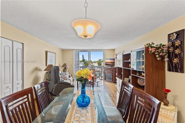 8530 Byron Ave 302, Miami Beach, FL 33141