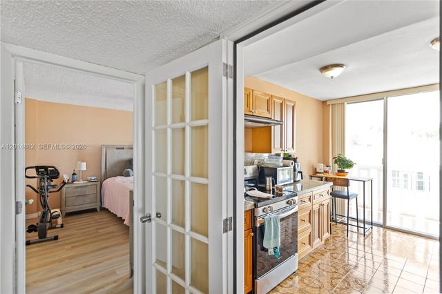 8530 Byron Ave 302, Miami Beach, FL 33141