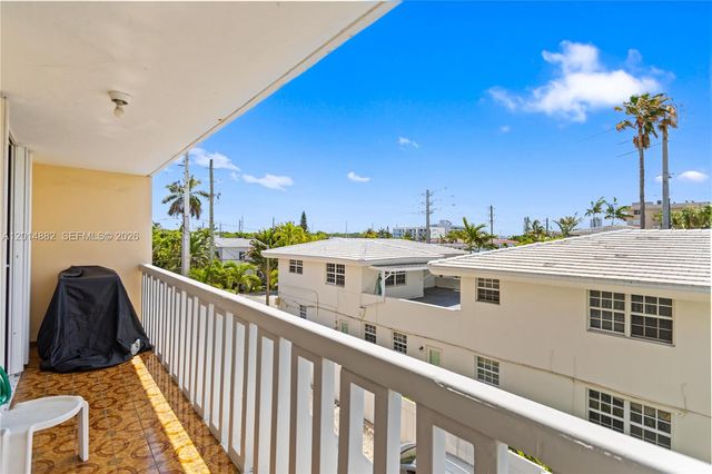 8530 Byron Ave 302, Miami Beach, FL 33141