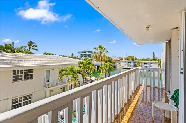 8530 Byron Ave 302, Miami Beach, FL 33141