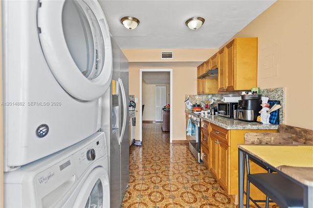 8530 Byron Ave 302, Miami Beach, FL 33141