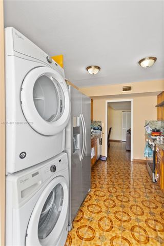 8530 Byron Ave 302, Miami Beach, FL 33141