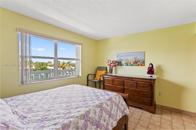 8530 Byron Ave 302, Miami Beach, FL 33141