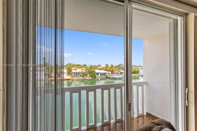 8530 Byron Ave 302, Miami Beach, FL 33141