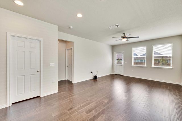 12121 Cimaizon DR, Austin, TX 78725