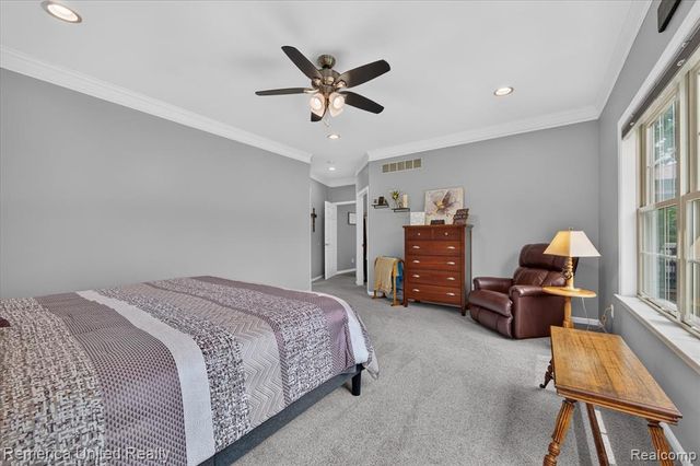 6169 Bay Court, Waterford, MI 48327