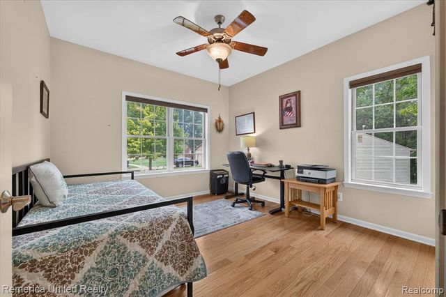 6169 Bay Court, Waterford, MI 48327