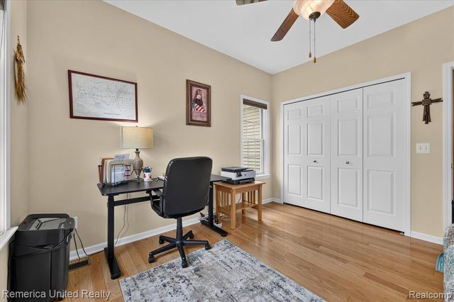 6169 Bay Court, Waterford, MI 48327