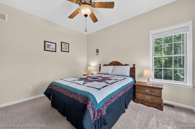 6169 Bay Court, Waterford, MI 48327