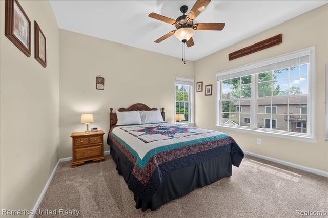 6169 Bay Court, Waterford, MI 48327