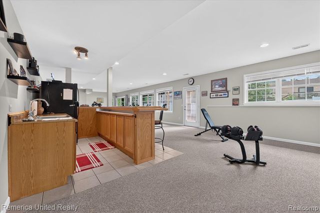6169 Bay Court, Waterford, MI 48327