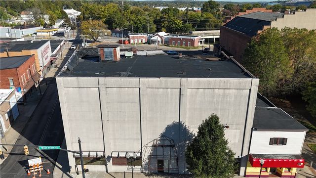 100 W State St, Sharon, PA 16146