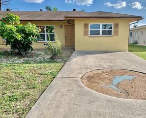 4833 Esplanade ST, Bonita Springs, FL 34134