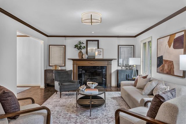 6540 N Atwahl DRIVE, Glendale, WI 53209