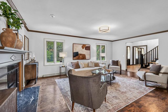 6540 N Atwahl DRIVE, Glendale, WI 53209