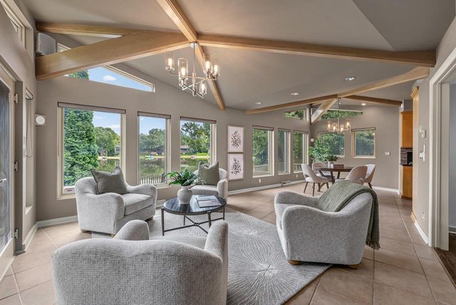 6540 N Atwahl DRIVE, Glendale, WI 53209
