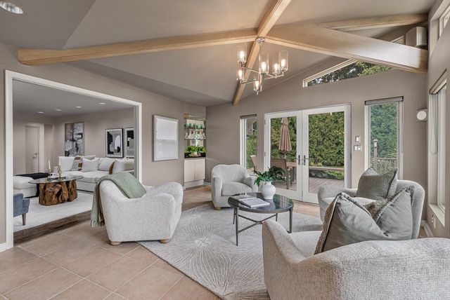 6540 N Atwahl DRIVE, Glendale, WI 53209