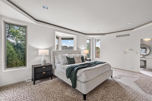 6540 N Atwahl DRIVE, Glendale, WI 53209