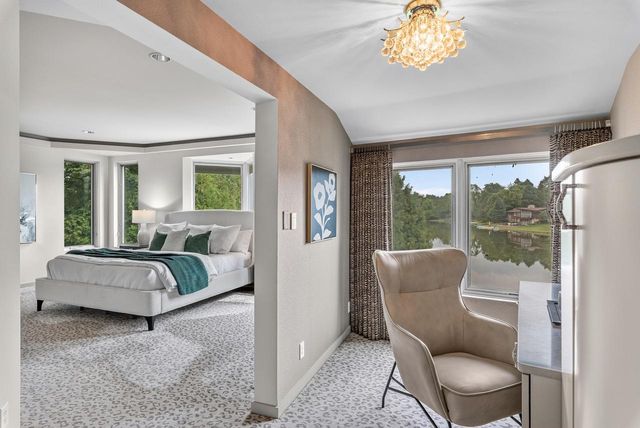 6540 N Atwahl DRIVE, Glendale, WI 53209