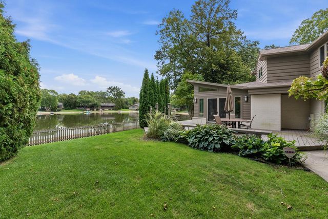 6540 N Atwahl DRIVE, Glendale, WI 53209