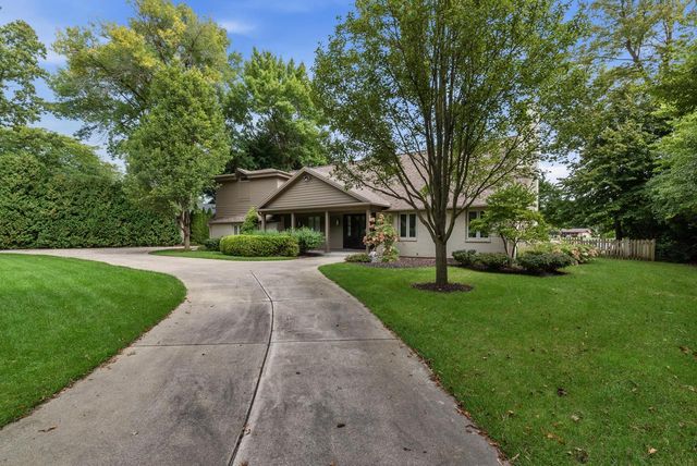 6540 N Atwahl DRIVE, Glendale, WI 53209