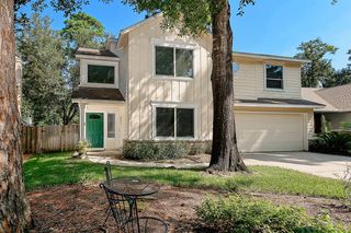 48 W New Avery Place, The Woodlands, TX 77382