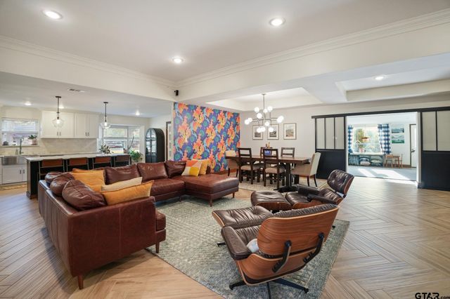 2929 Sunnybrook, Tyler, TX 75701