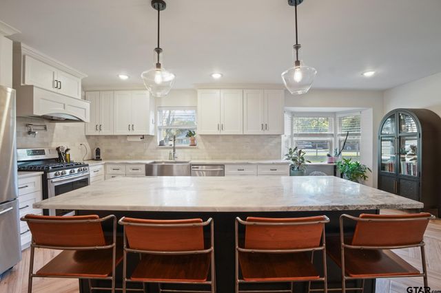 2929 Sunnybrook, Tyler, TX 75701
