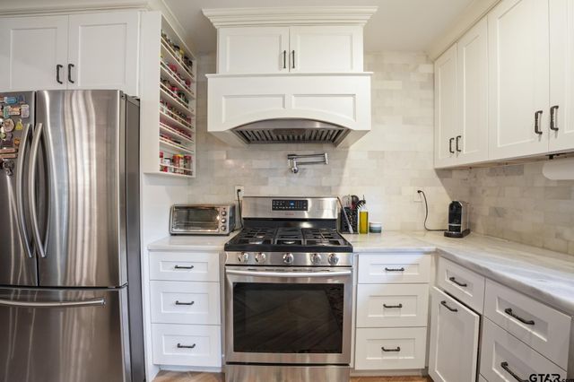 2929 Sunnybrook, Tyler, TX 75701