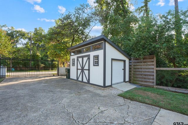 2929 Sunnybrook, Tyler, TX 75701