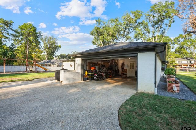 2929 Sunnybrook, Tyler, TX 75701