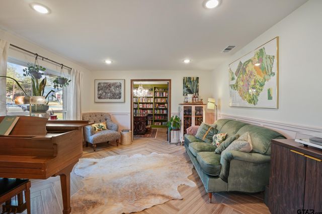 2929 Sunnybrook, Tyler, TX 75701