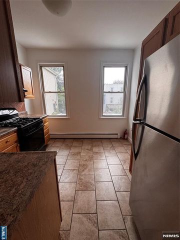 4702 Cottage Avenue 2, North Bergen, NJ 07047