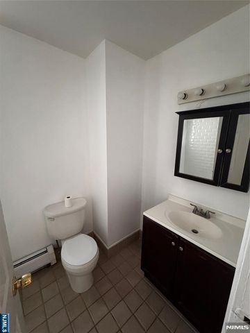 4702 Cottage Avenue 2, North Bergen, NJ 07047