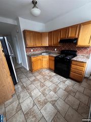 4702 Cottage Avenue 2, North Bergen, NJ 07047