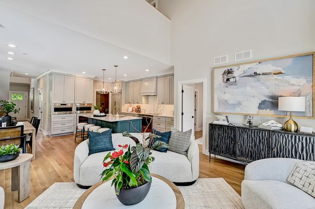 129 Harding Court, Glen Ellyn, IL 60137